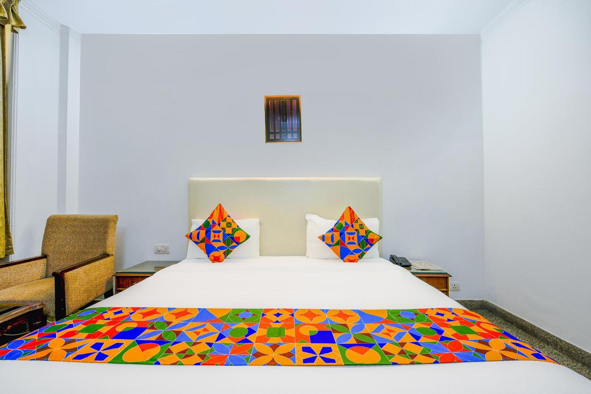 Hotel Exotica Leisure Valley, Gurgaon Ngoại thất bức ảnh