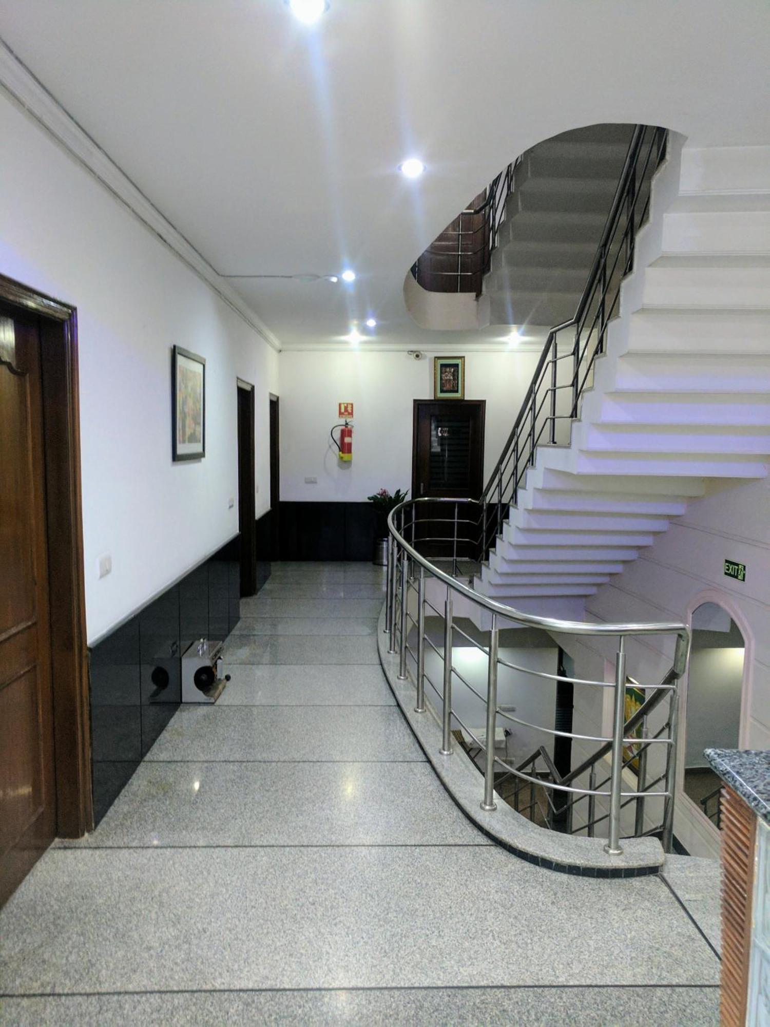 Hotel Exotica Leisure Valley, Gurgaon Ngoại thất bức ảnh